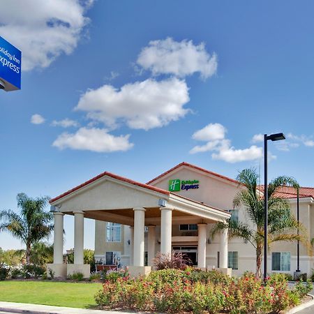 Holiday Inn Express Delano Highway 99 By Ihg Luaran gambar